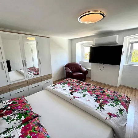 Сasa de vacaciones In 51527 Jadranovo